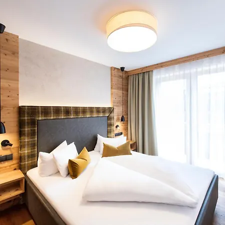 Alpenland - & Breakfast Hotel