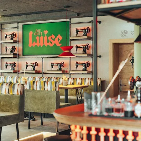 Hotel Alpenland - & Breakfast