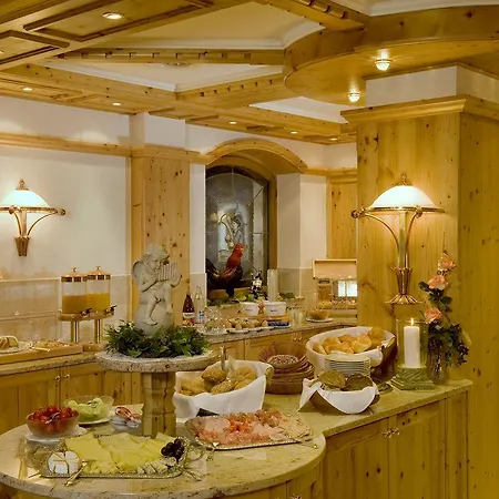 Alpenland - & Breakfast 4*