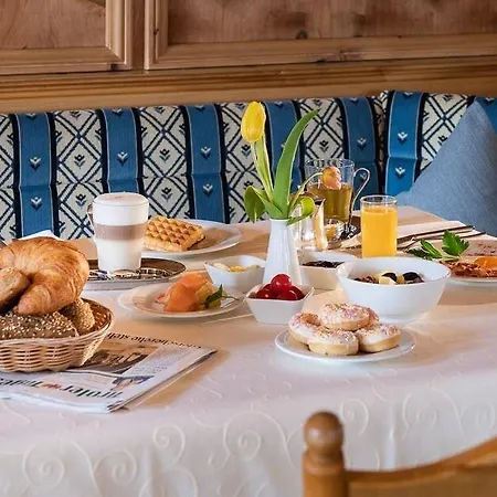Szálloda Alpenland - & Breakfast 4*