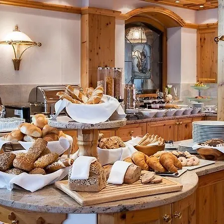 Hotel Alpenland - & Breakfast 4*