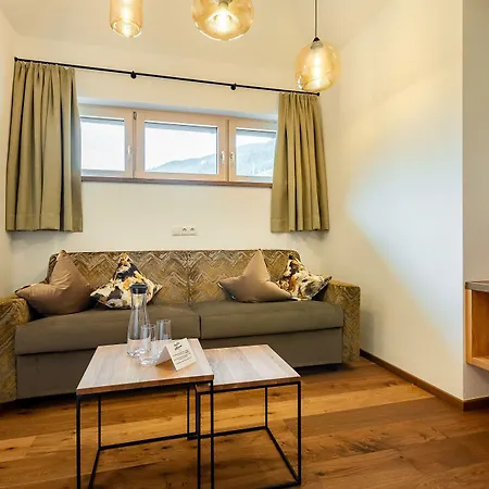 Alpenland - & Breakfast Hotel 4*