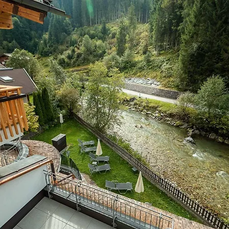 Alpenland - & Breakfast Hotel 4*