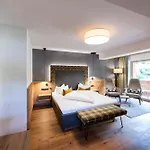 Alpenland - & Breakfast 4* Герлос