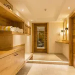 Alpenland - & Breakfast Отель 4*