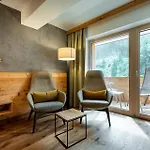 Alpenland - & Breakfast Отель Герлос