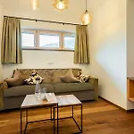 Alpenland - & Breakfast Отель 4*