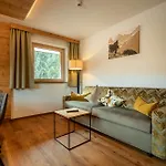 Hotel Alpenland - & Breakfast